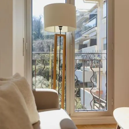 T2 Avec Terrasse. Piscine/parking דירה סן טרופז