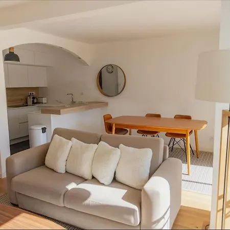 T2 Avec Terrasse. Piscine/parking דירה