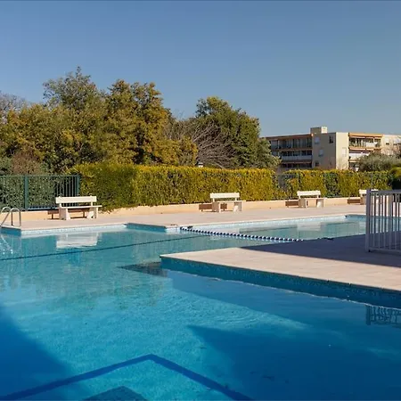T2 Avec Terrasse. Piscine/parking Saint-Tropez
